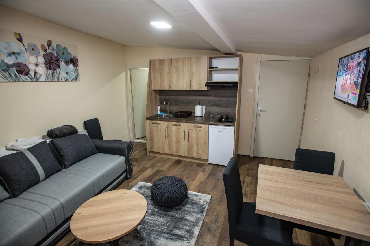 Apartmani Sp Jovanovic Crni Vrh المظهر الخارجي الصورة